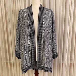 Max Studio Black and White Patterned Kimono Jacket